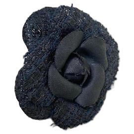 Spilla Camelia Chanel blu navy tweed Blu navy Blu scuro