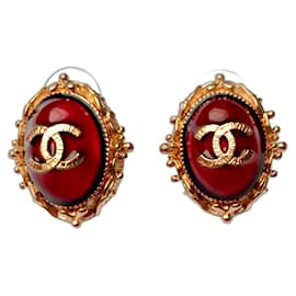 Chanel-Boucles d'oreilles vintage en forme d'ovale en résine rouge Gripoix de Chanel, plaquées or-Rouge,Doré