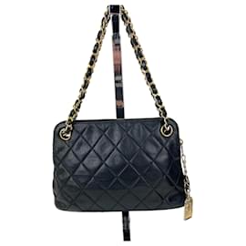 Chanel-Sac CHANEL en cuir d'agneau matelassé avec chaîne vintage noir mini sac à bandoulière d'occasion-Noir