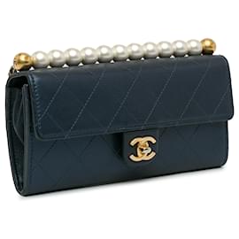 Chanel-Chanel Blue Goatskin Chic Pearls Clutch With Chain-Blue,Navy blue
