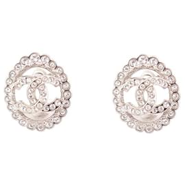 Chanel-NEUF BOUCLES D'OREILLES CHANEL PUCES LOGO CC STRASS METAL ARGENTE EARRING-Argenté