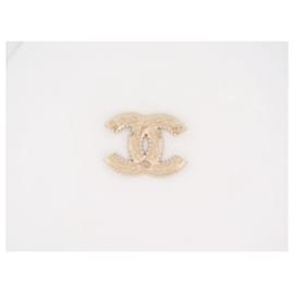 Chanel-NUEVO BROCHE CHANEL LOGO CC 2022 EN METAL DORADO Y STRASS-Dorado