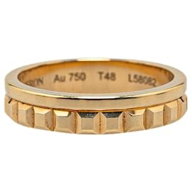 Boucheron-Boucheron 18k Gold Quatre Radiant Ring Metal Ring in Excellent condition-Golden