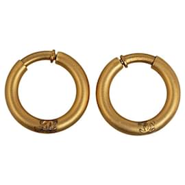 Chanel-Chanel Hoop Earrings Metal Earrings in Good condition-Golden