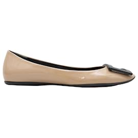 Roger Vivier-Beige & Black Roger Vivier Patent Buckle Ballet Flats Size 39-Beige