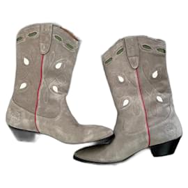 Catarina Martins-Cowboy boots-Grey