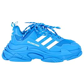 Balenciaga-Balenciaga x Adidas Triple S Sneakers in Blue Polyester-Blue