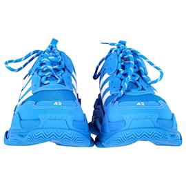 Balenciaga-Balenciaga x Adidas Triple S Sneakers in Blue Polyester-Blue