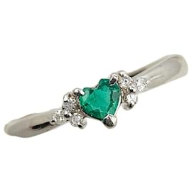 & Other Stories-K14WG White Gold Emerald Diamond Heart Ring in Excellent Condition-White