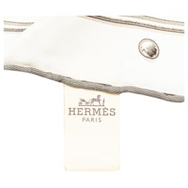 Hermès-Hermès White Vif Argent Silk Triangle Scarf-White