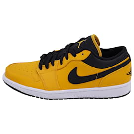 Nike- Air Jordan Men's 1 Low University Gold in Yellow and Black Leather -Yellow