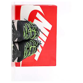 Nike-Baskets Nike Air Max 95 à laçage rapide Off Noir Volt en synthétique gris-Gris