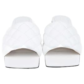 Bottega Veneta-Bottega Veneta White Padded Dream Flat Slides-White