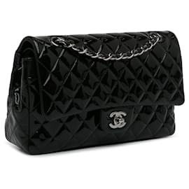 Chanel-Sac à épaule Chanel Medium Classic en cuir verni noir à double rabat-Noir