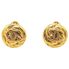 Chanel-Boucles d'oreilles clip en or plaqué CC de Chanel-Doré