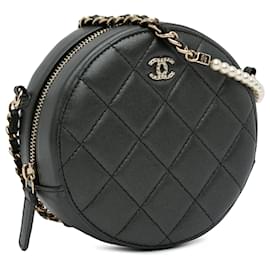 Chanel-Sac à main rond en cuir d'agneau matelassé noir Chanel avec perles et chaîne en bandoulière-Noir