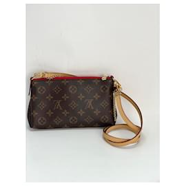 Louis Vuitton-LOUIS VUITTON Pallas Monogram Clutch Kirsche Umhängetasche-Braun