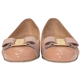 Salvatore Ferragamo-Salvatore Ferragamo Varina Bow Ballet in Nude Patent Leather -Brown,Flesh