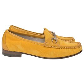 Mocassins Horsebit Gucci en daim jaune Jaune