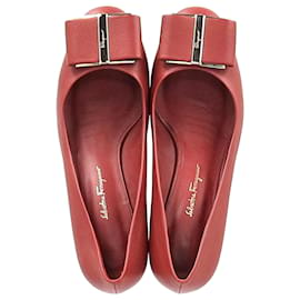 Autre Marque-Salvatore Ferragamo Vara Bow Pumps in Red Leather -Red