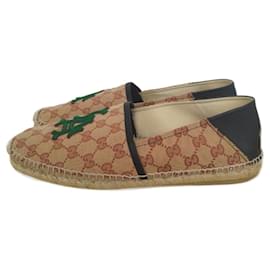 Gucci-Loafers Slip ons-Beige