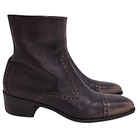 Gucci-Gucci Western Style Ankle Boots in Faded Brown Leather -Brown