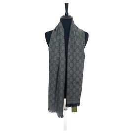 Gucci Wendeschal GG Monogramm Grau Wolle Grau