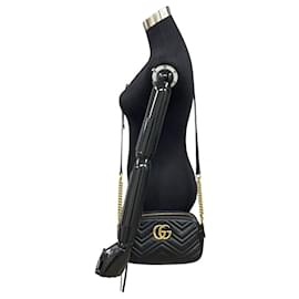 Gucci-Gucci Gucci Gg Marmont Ketten-Schultertasche aus schwarzem Leder 447632 in sehr gutem Zustand-Schwarz