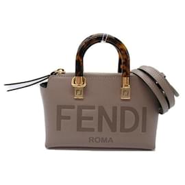 Fendi-Sac à bandoulière en cuir Fendi By The Way Mini 8BS067 en excellent état-Gris