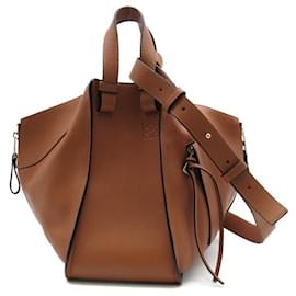 Loewe-Bolso de mano Loewe Medium Hammock de cuero A538S35X51 en excelente estado-Castaño