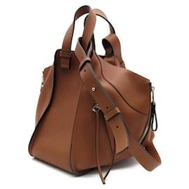 Loewe-Bolso de mano Loewe Medium Hammock de cuero A538S35X51 en excelente estado-Castaño