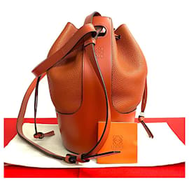 Loewe-Bolso de cubo de cuero Loewe en excelente estado-Naranja