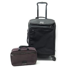 NOVE LOTE TUMI MALA DE CABINE CONTINENTAL + PASTA MADELINE Outro