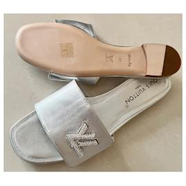 Louis Vuitton-Flats-Silvery