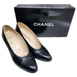 Chanel leather pumps black Black