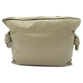 Loewe-Loewe Flamenco Clutch Mediana Bolsa de Hombro de Cuero A411FC1X679584 en Excelente Estado-Castaño