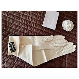 Chanel-Gloves-White