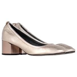 Lanvin-Lanvin Bellerine Cube Heel Metallic Pumps in Gold Leather -Golden,Metallic