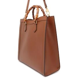 Gucci-Borsa tote grande in pelle Gucci Diana Bamboo 703218-Marrone