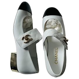 Chanel-Ballerine Turnlock di Chanel-Nero,Bianco,D'oro