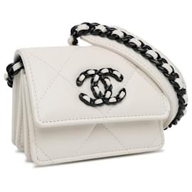 Chanel-Portefeuille compact en chaîne Chanel 19 en agneau matelassé blanc-Blanc