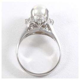 & Other Stories-PT900 Platinum Ring with 7mm Pearl and 0.13ct Diamond in Excellent Condition-Silvery