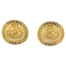 BRINCOS VINTAGE LOGO CHANEL 1994 EM METAL DOURADO Dourado