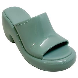 Salvatore Ferragamo 55mm Light Sage Chunky Rubber Open Toe Slides Grün