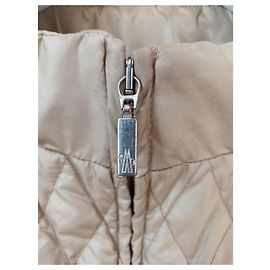 Chaleco Moncler Beige de Algodón y Plumas Beige