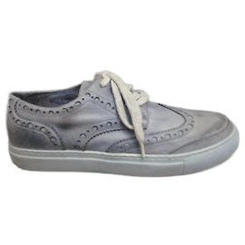 Free Lance Sneaker aus Leder Grau Grau