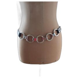 Yves Saint Laurent Metall- und schwarzer Ledergürtel. Schwarz