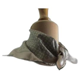 Christian Dior-Bandana/lenço de seda.-Bege
