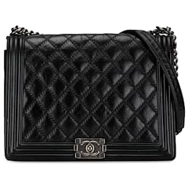 Chanel-Chanel Noir Grand Sac en Cuir de Veau Brodé Boy Flap-Noir