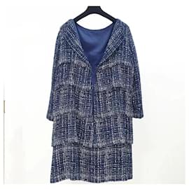 Chanel-Robe en tweed Chanel 7,2K$ Taille 48-Multicolore